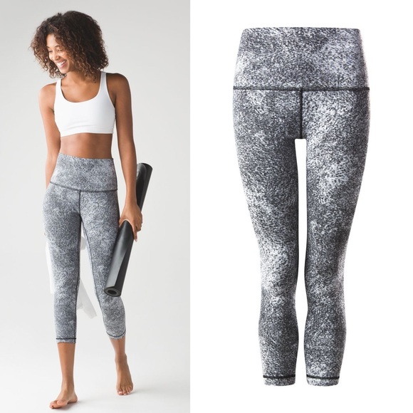 Lululemon Wunder Under Crop (Hi-Rise) Luon Spray Jacquard White Black Leggings 4 - Picture 3 of 13